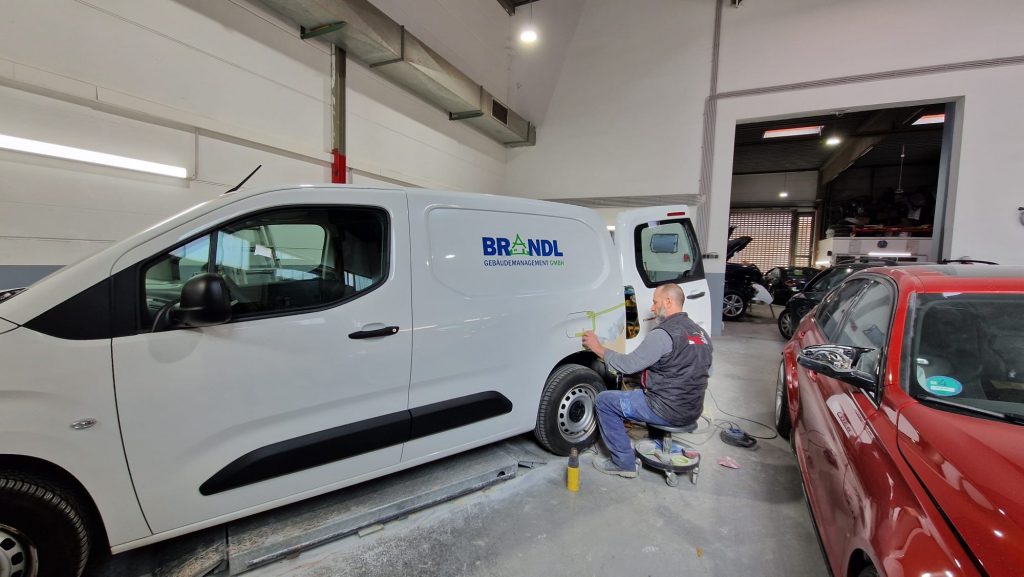 Autolackierer Feldkirchen bei München